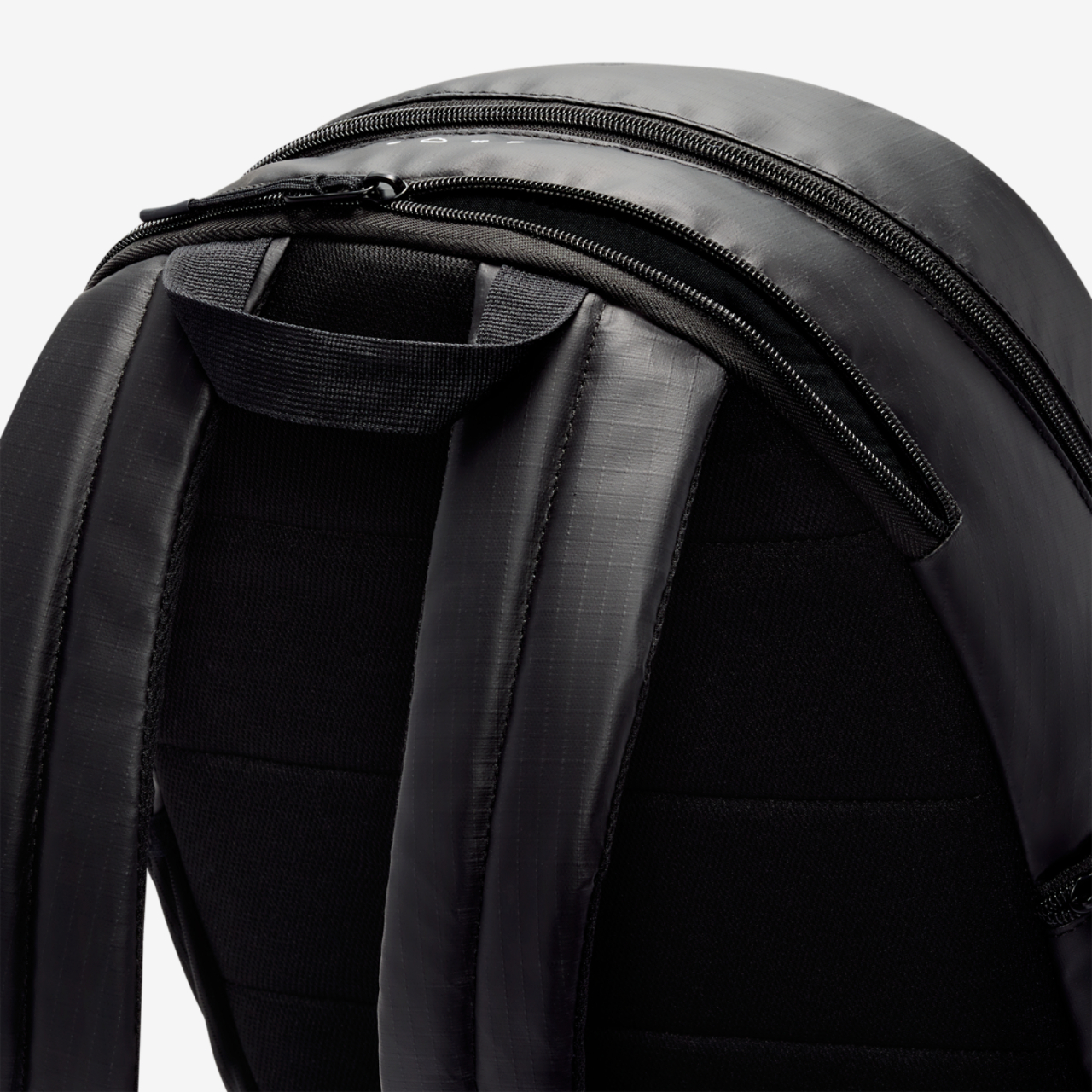 Nike Heritage Eugene Winterized Backpack 2.0 Image 4 of 7. Tap to open photo gallery.