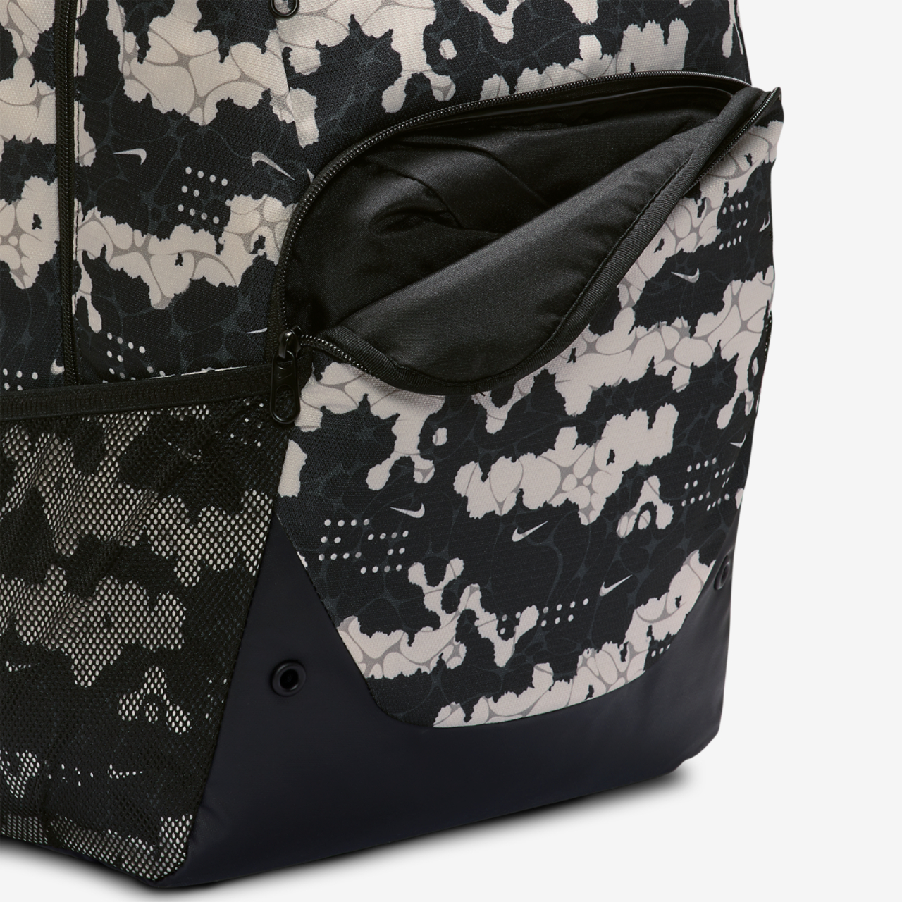 Nike Brasilia XL Backpack X Image 7 of 8. Tap to open photo gallery.
