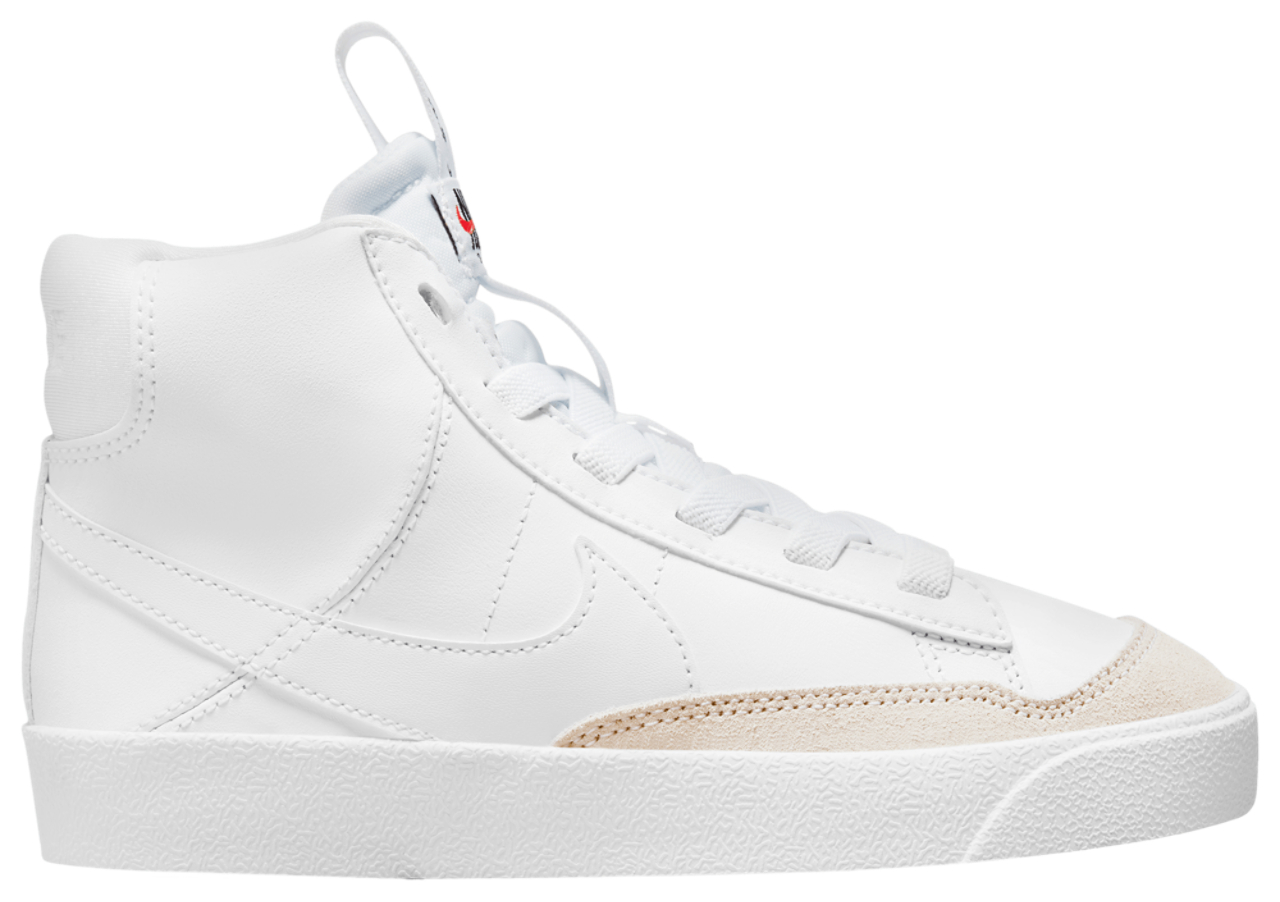 Nike Blazer Mid '77 SE Image 1 of 5. Tap to open photo gallery.