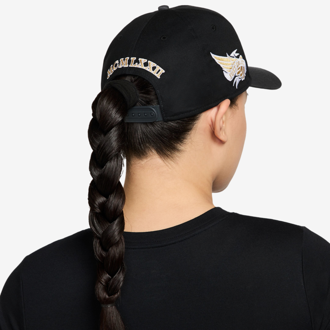 Nike GFX Rise Cap Image 2 of 6. Tap to open photo gallery.