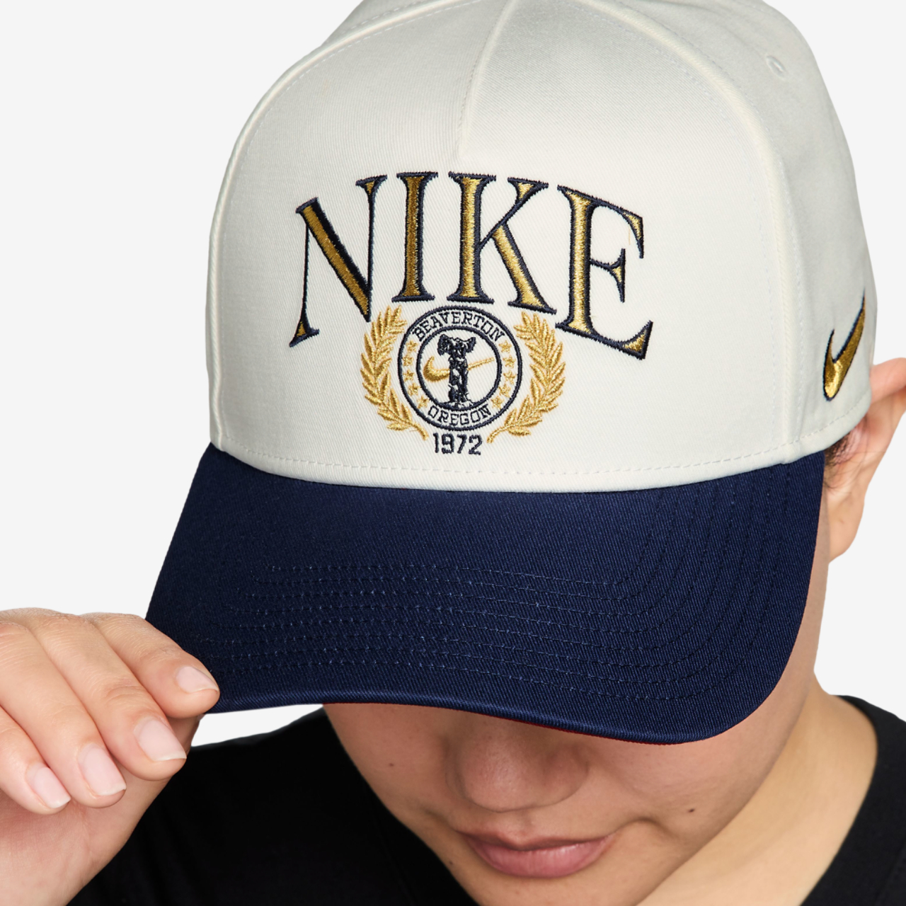 Nike GFX Rise Cap Image 4 of 6. Tap to open photo gallery.