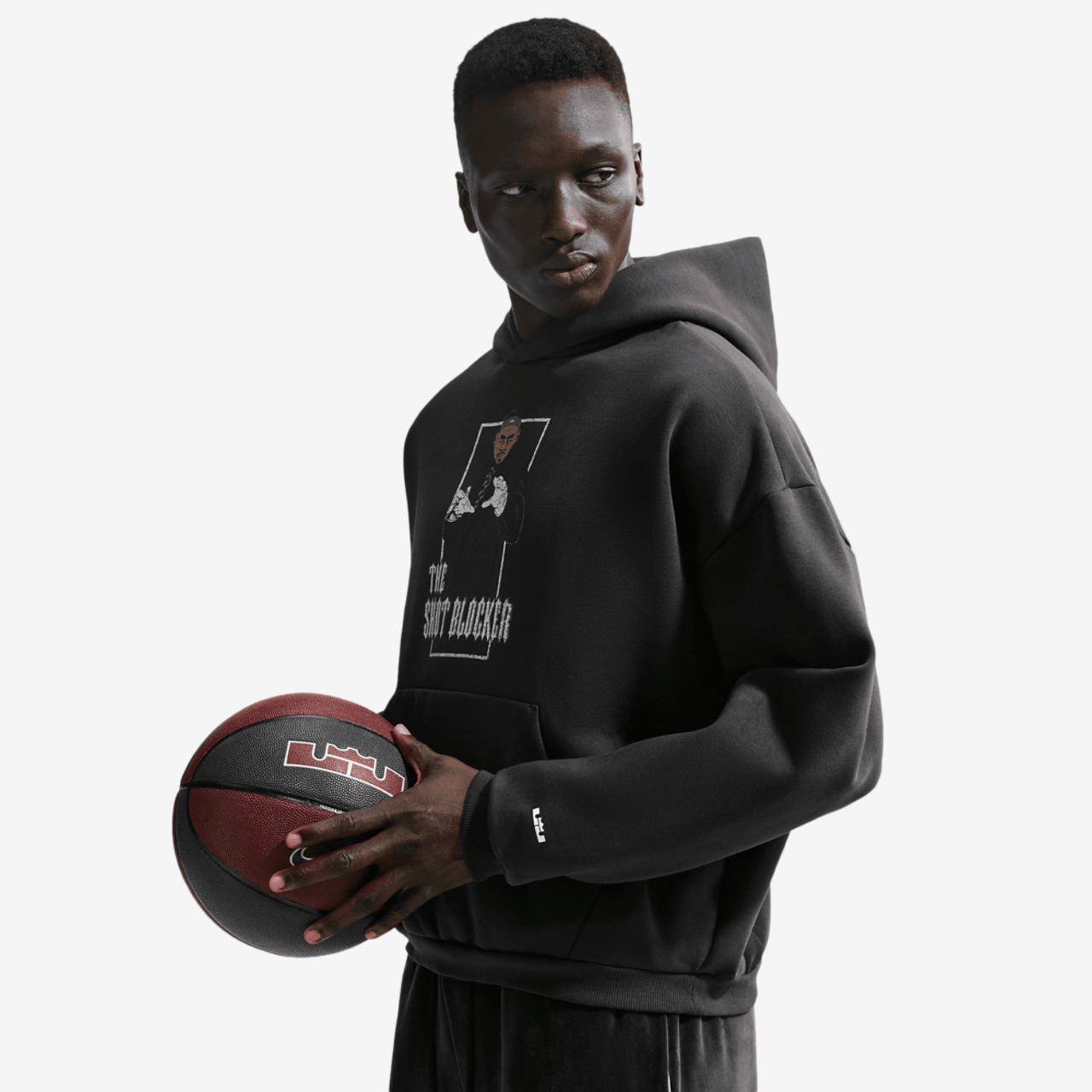 Nike LeBron Therma-FIT Brushed Pullover Hoodie Image 5 of 8. Tap to open photo gallery.