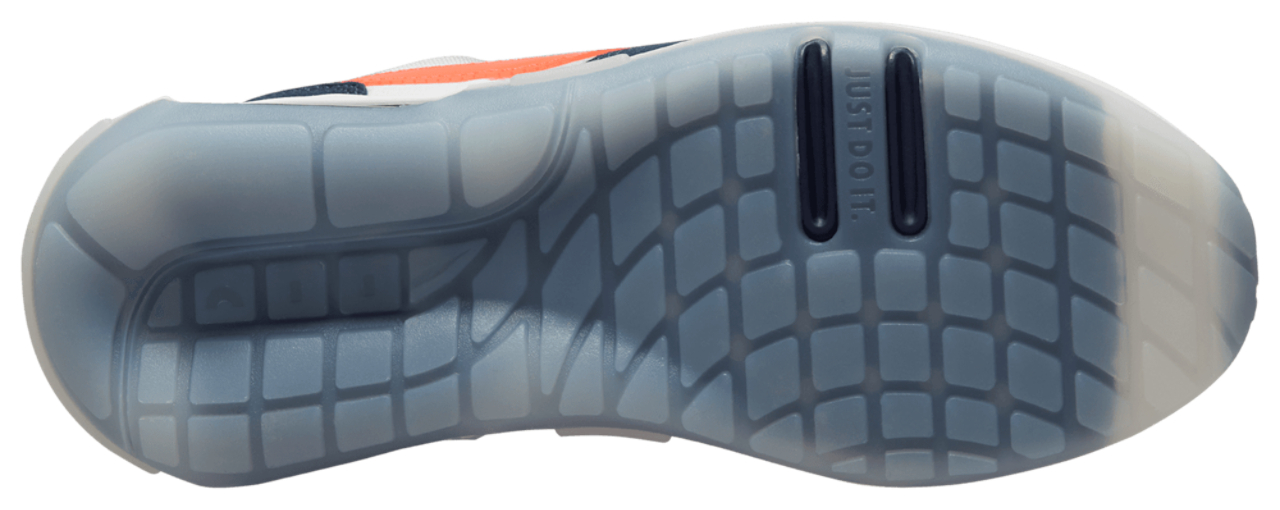 Nike Air Max Motif Image 3 of 3. Tap to open photo gallery.