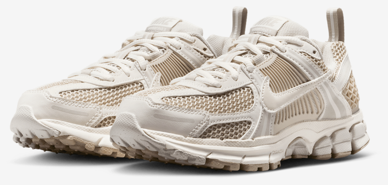 Nike Vomero 5 Image 6 of 8. Tap to open photo gallery.