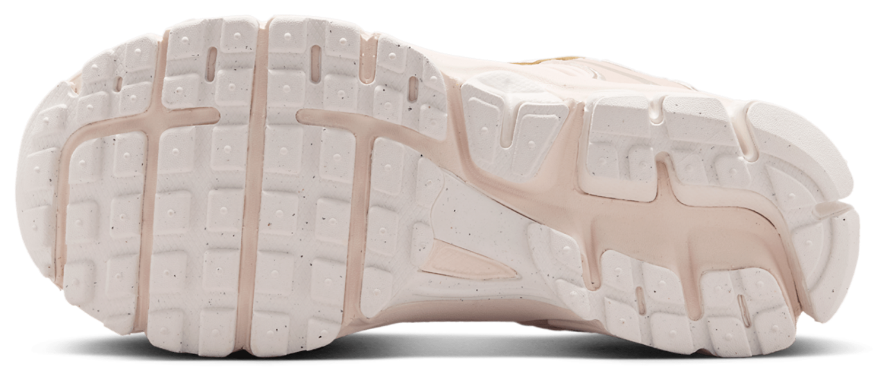 Nike Vomero 5 Image 5 of 5. Tap to open photo gallery.