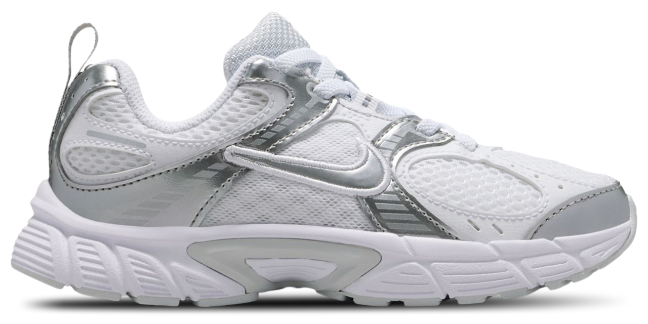 Nike V5 RNR Image 1 of 5. Tap to open photo gallery.