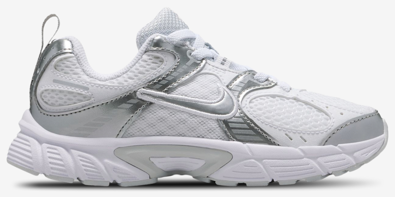 Nike V5 RNR Image 1 of 5. Tap to open photo gallery.