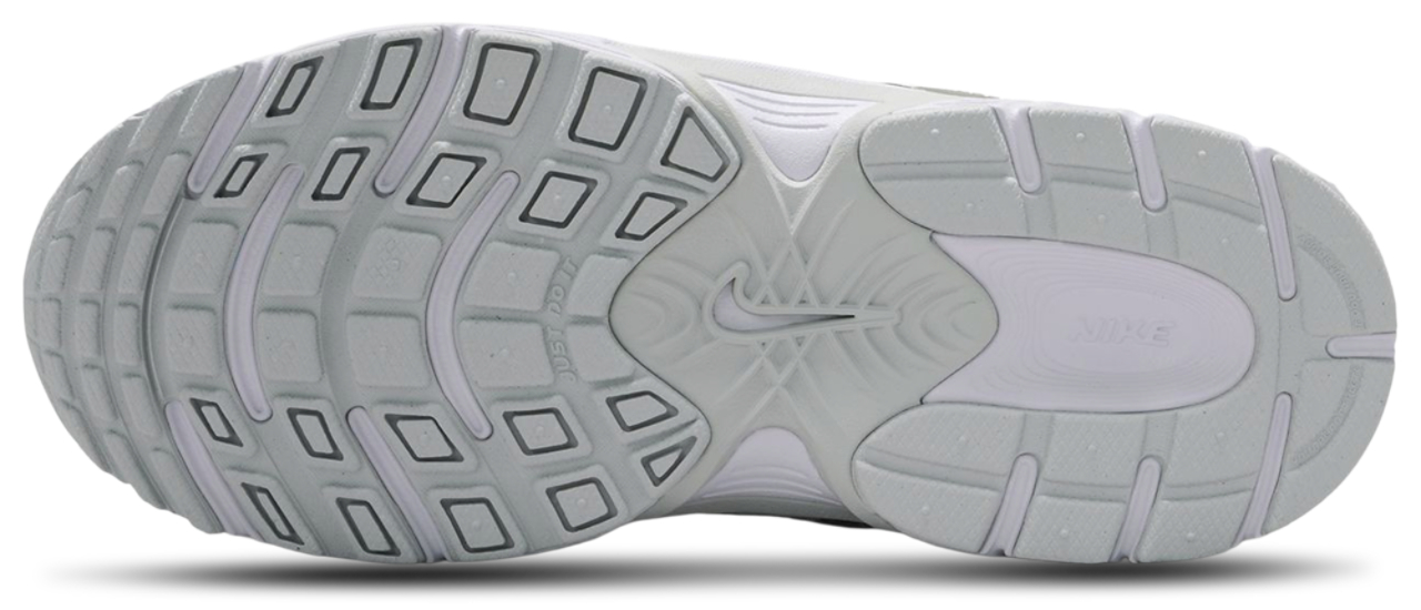 Nike V5 RNR Image 5 of 5. Tap to open photo gallery.