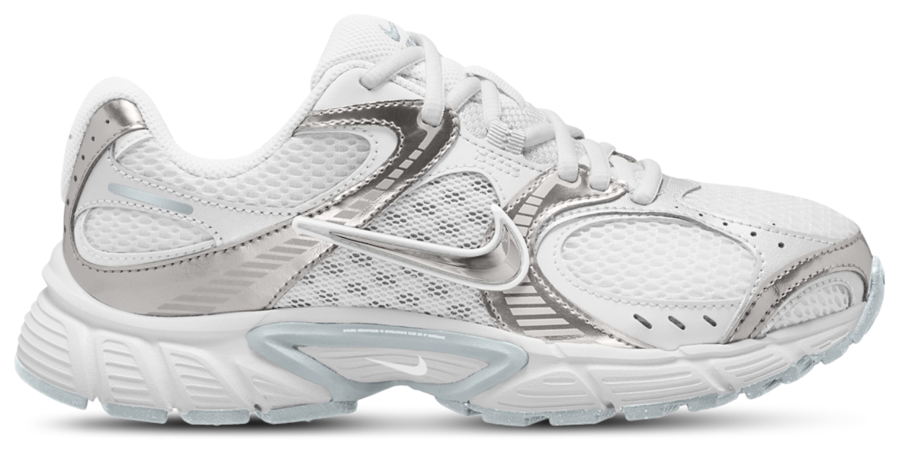 Nike V5 RNR Image 1 of 4. Tap to open photo gallery.