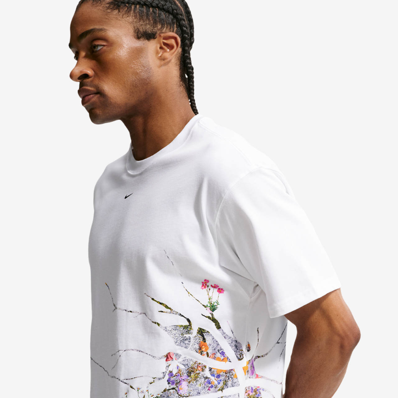 Nike LSE OC Concrete Ball T-Shirt Image 4 of 7. Tap to open photo gallery.