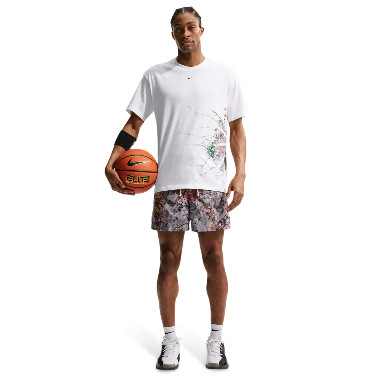 Nike LSE OC Concrete Ball T-Shirt Image 6 of 7. Tap to open photo gallery.