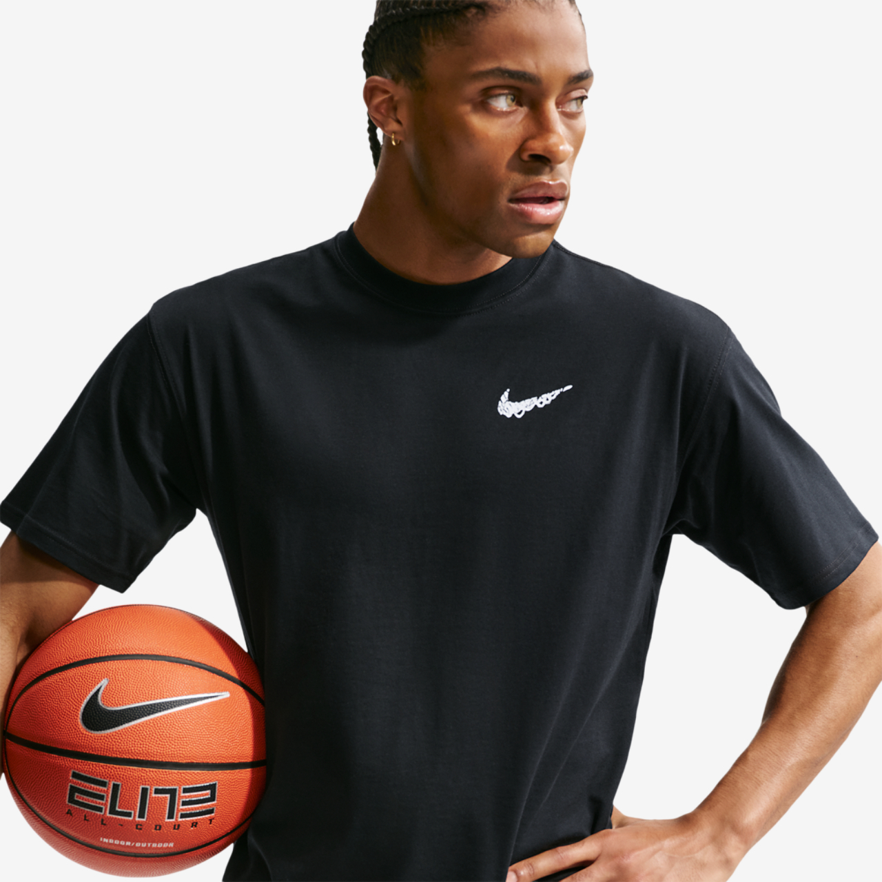 Nike OC LSE Locker T-Shirt Image 3 of 7. Tap to open photo gallery.