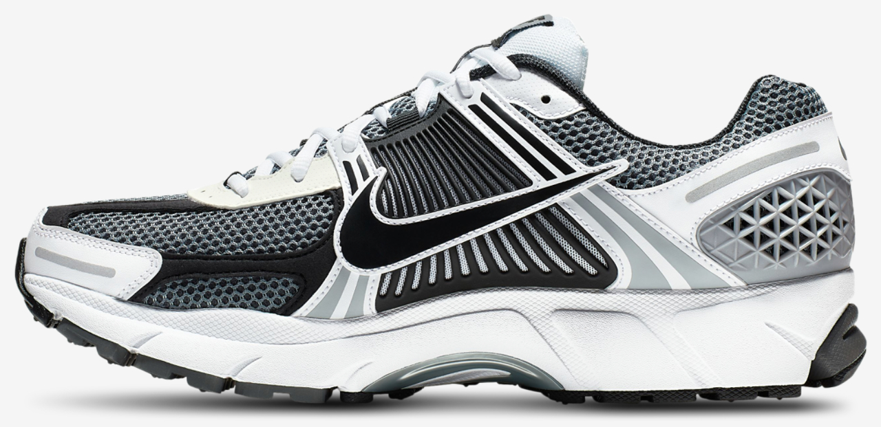 Nike Vomero 5 Image 2 of 8. Tap to open photo gallery.