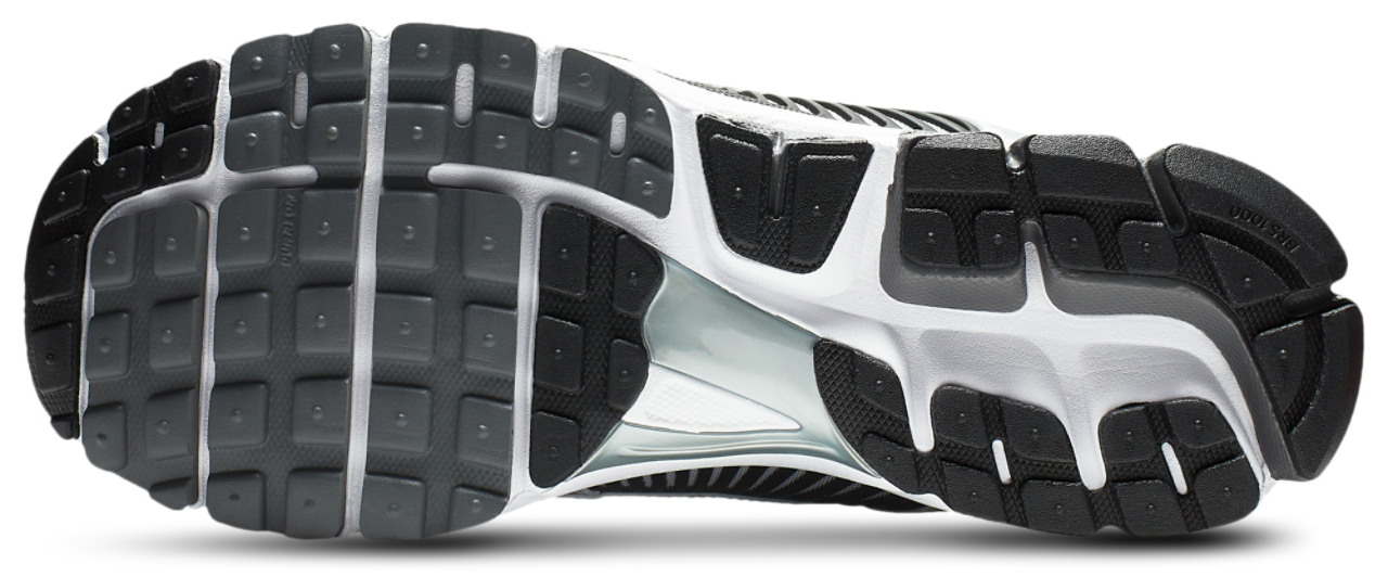 Nike Vomero 5 Image 5 of 8. Tap to open photo gallery.
