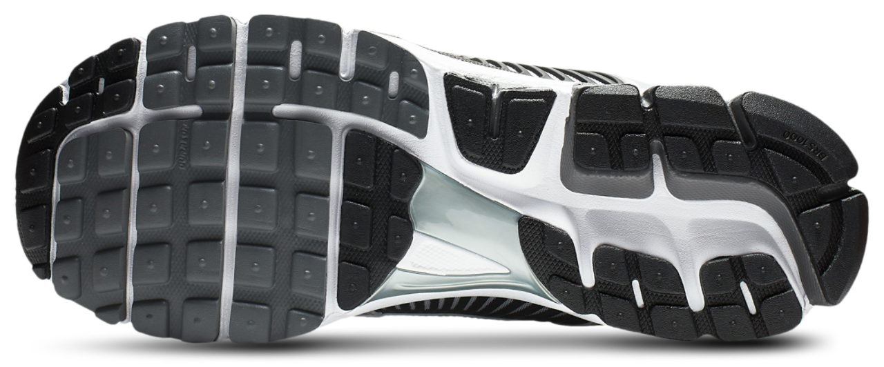 Nike Vomero 5 Image 5 of 8. Tap to open photo gallery.