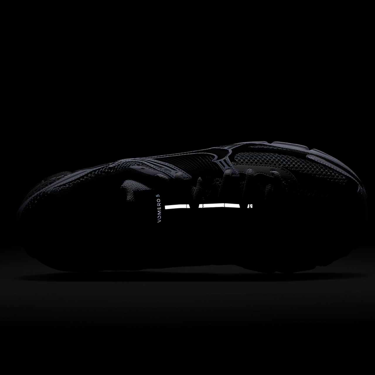 Nike Vomero 5 Image 8 of 8. Tap to open photo gallery.