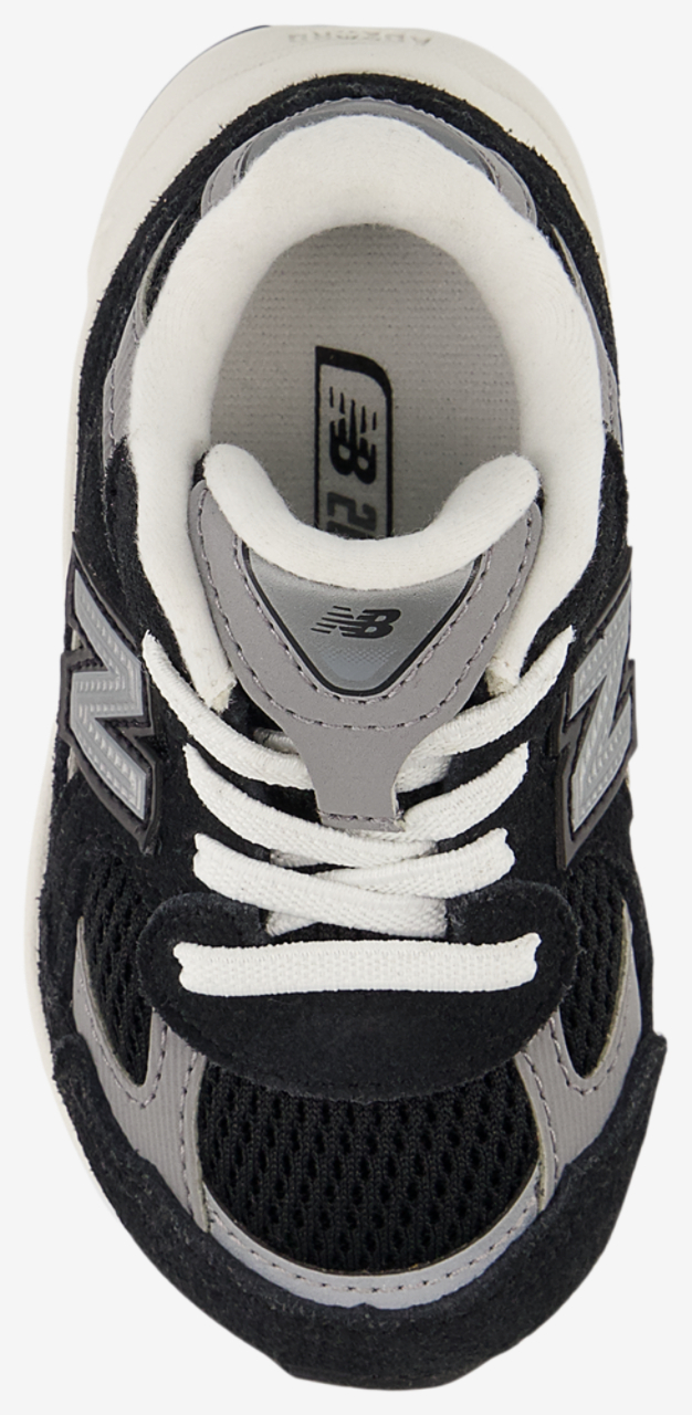 New Balance 2010 Image 3 of 6. Tap to open photo gallery.