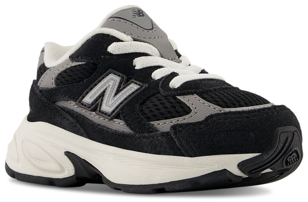 New Balance 2010 Image 5 of 6. Tap to open photo gallery.