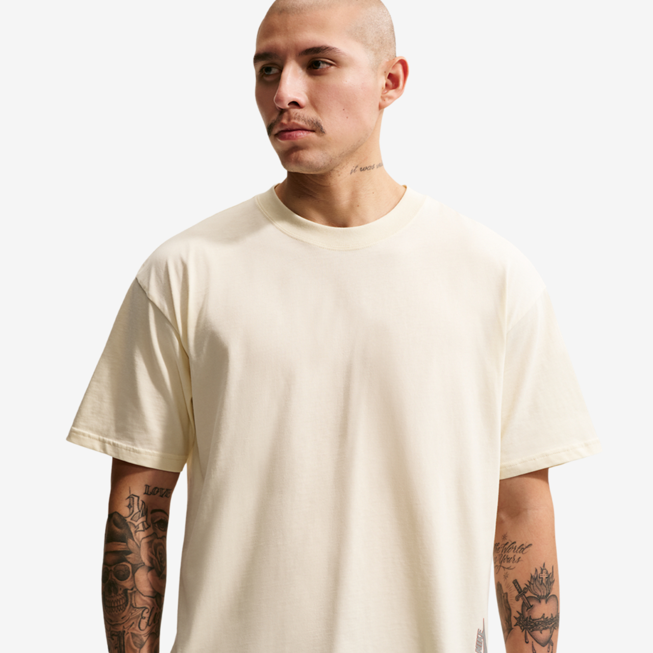 Nike NSW Boxy Essntial Loose Tee Image 3 of 7. Tap to open photo gallery.