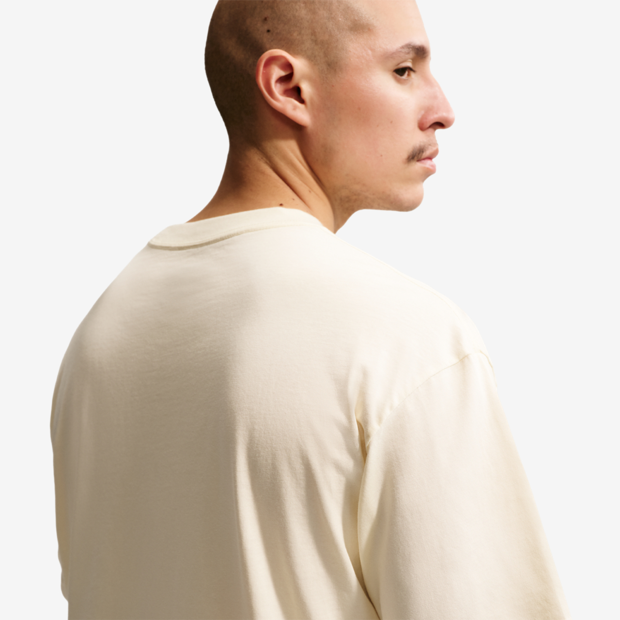 Nike NSW Boxy Essntial Loose Tee Image 4 of 7. Tap to open photo gallery.