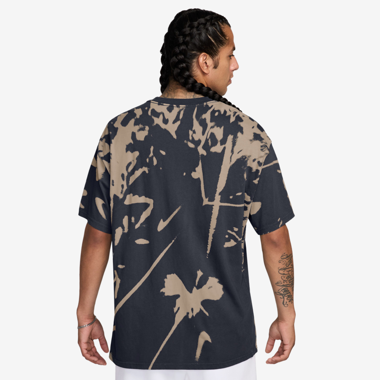 Nike NSW Floral Loose edition T-Shirt Image 2 of 3. Tap to open photo gallery.