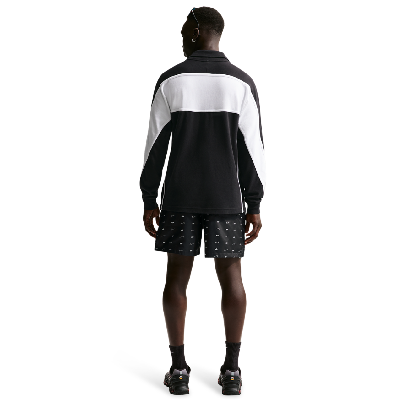 Nike Club Woven Flow AOP Shorts CTB Image 4 of 4. Tap to open photo gallery.