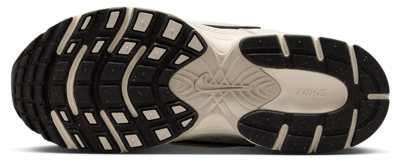 Nike V5 RNR Image 5 of 5. Tap to open photo gallery.