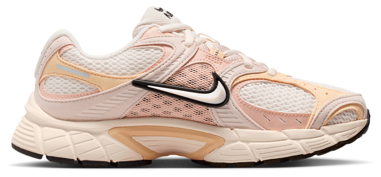 Nike V5 RNR Image 1 of 5. Tap to open photo gallery.