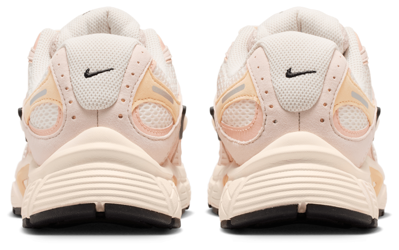 Nike V5 RNR Image 3 of 5. Tap to open photo gallery.