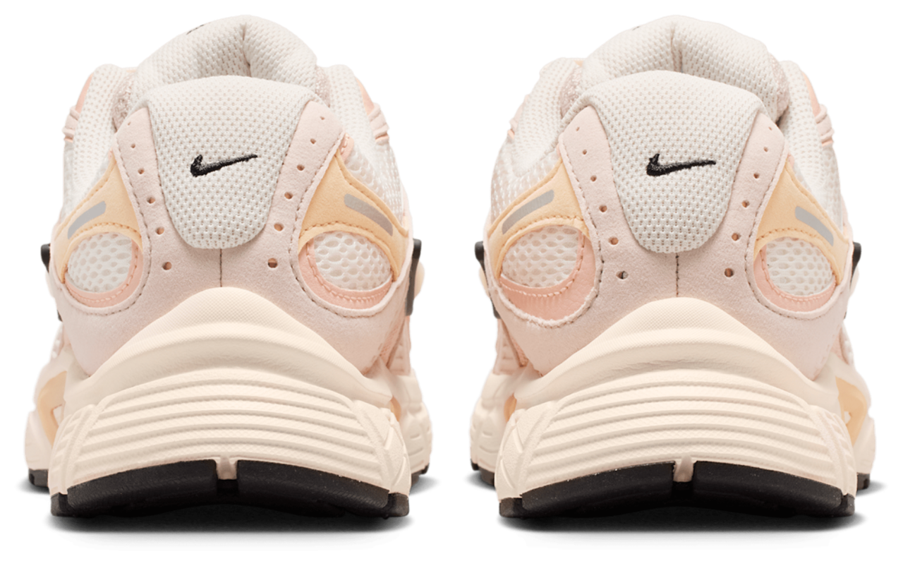Nike V5 RNR Image 3 of 5. Tap to open photo gallery.