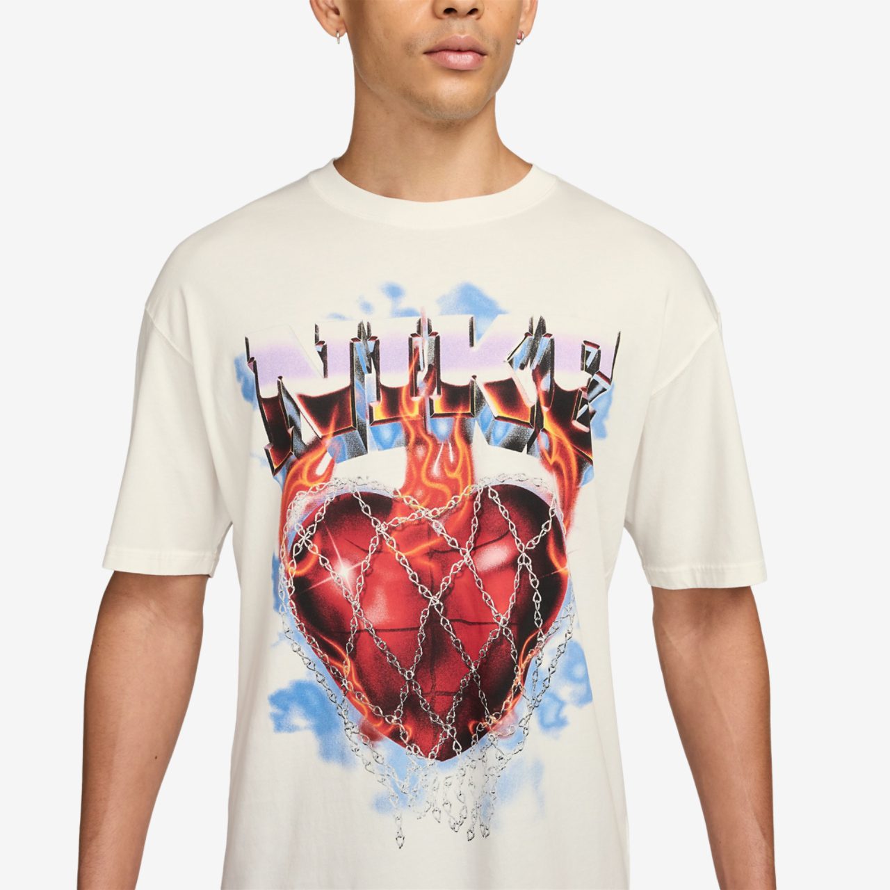 Nike Loose OC EE-X Heart T-Shirt Image 3 of 3. Tap to open photo gallery.