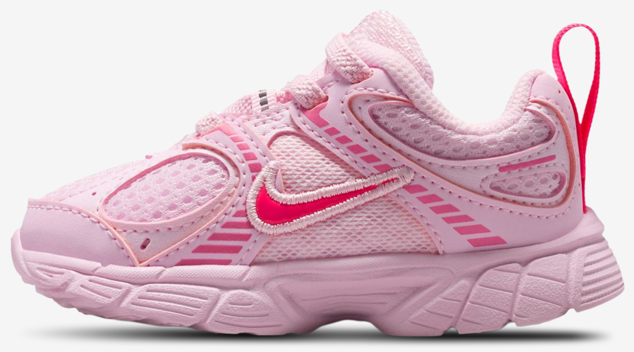 Nike V5 Runner Image 2 of 5. Tap to open photo gallery.