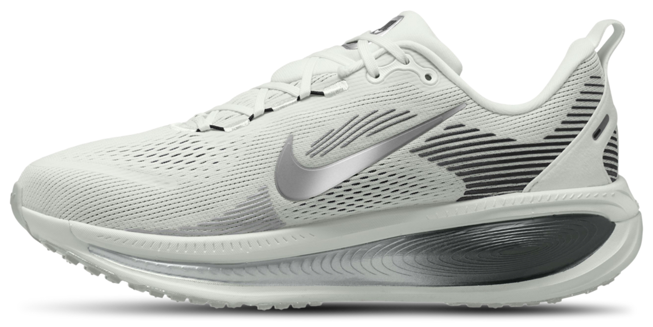Nike Vomero 18 RR Image 2 of 4. Tap to open photo gallery.