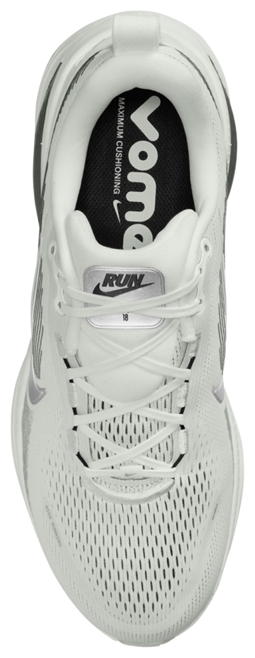 Nike Vomero 18 RR Image 3 of 4. Tap to open photo gallery.