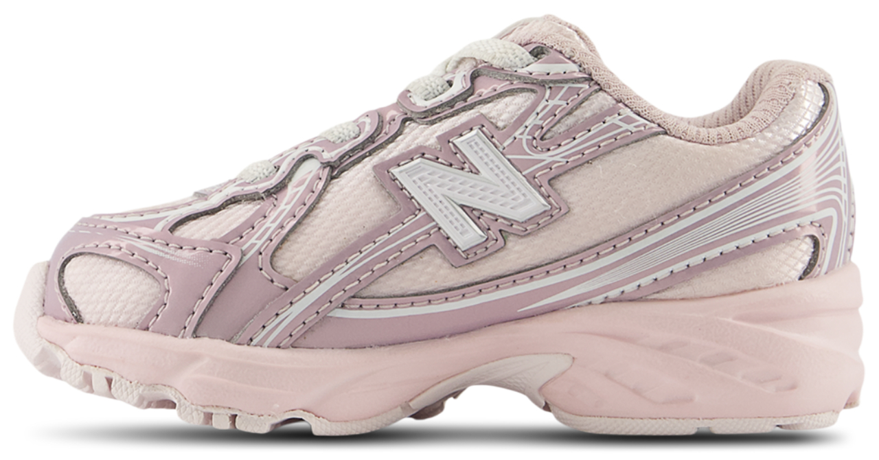 New Balance 740 Image 2 of 4. Tap to open photo gallery.
