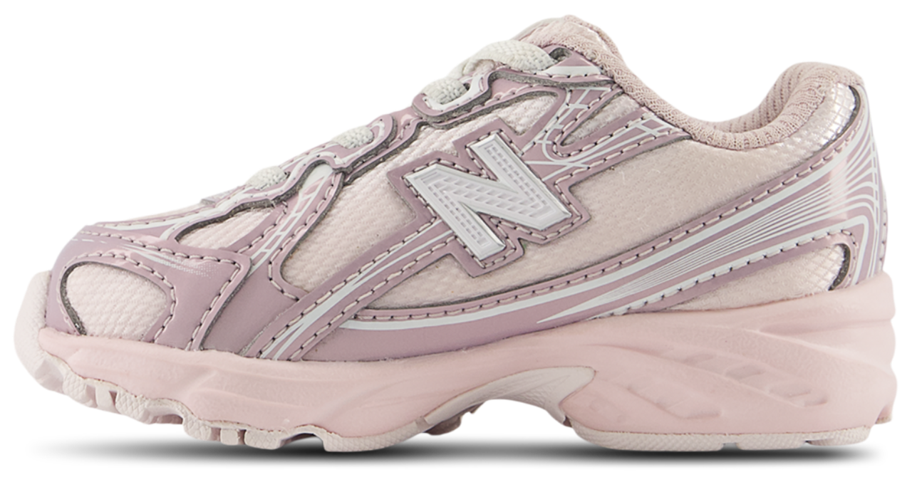 New Balance 740 Image 2 of 4. Tap to open photo gallery.