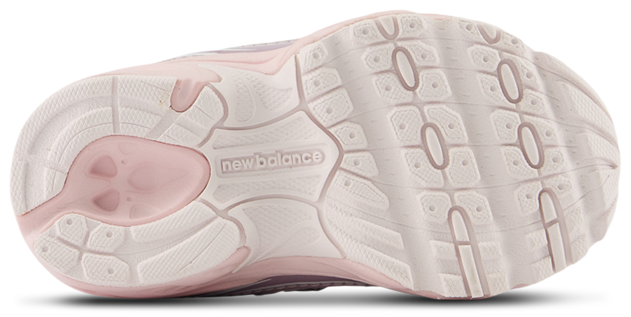 New Balance 740 Image 4 of 4. Tap to open photo gallery.
