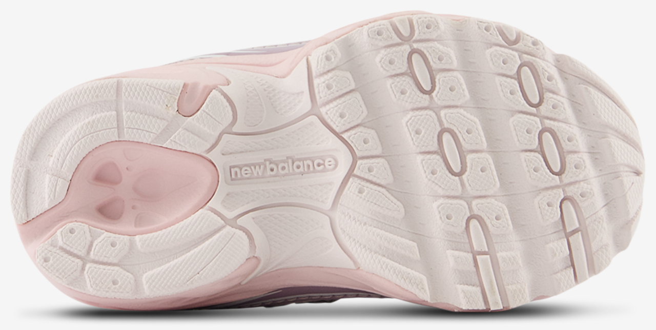New Balance 740 Image 4 of 4. Tap to open photo gallery.