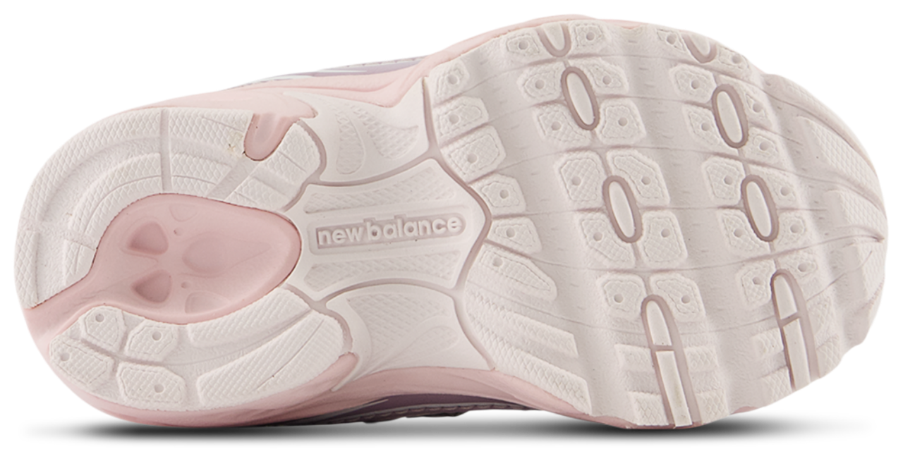 New Balance 740 Image 4 of 4. Tap to open photo gallery.