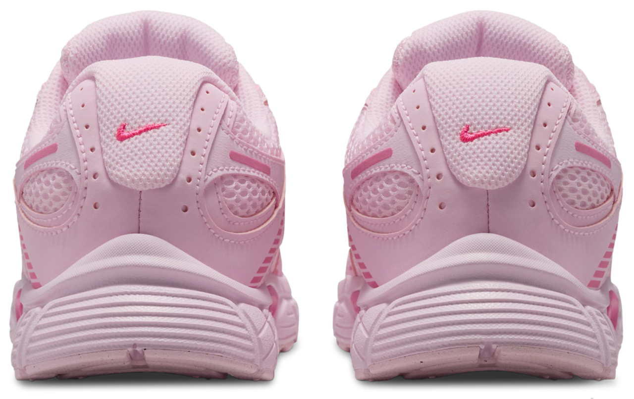 Nike V5 RNR Image 3 of 6. Tap to open photo gallery.