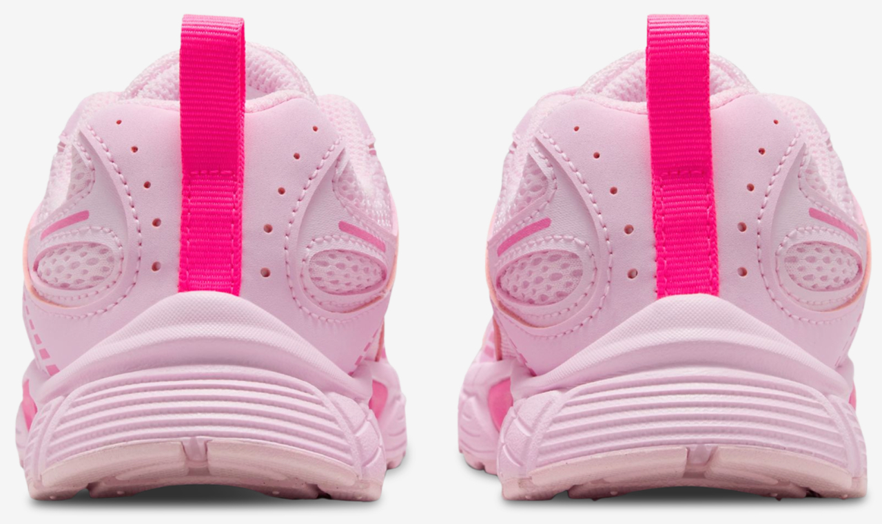 Nike V5 RNR Image 3 of 5. Tap to open photo gallery.