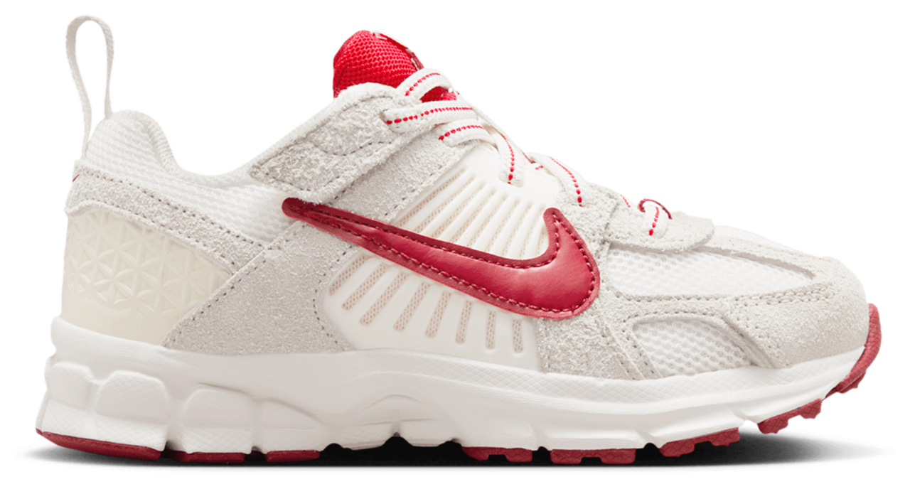Nike Vomero 5 SE Image 1 of 8. Tap to open photo gallery.