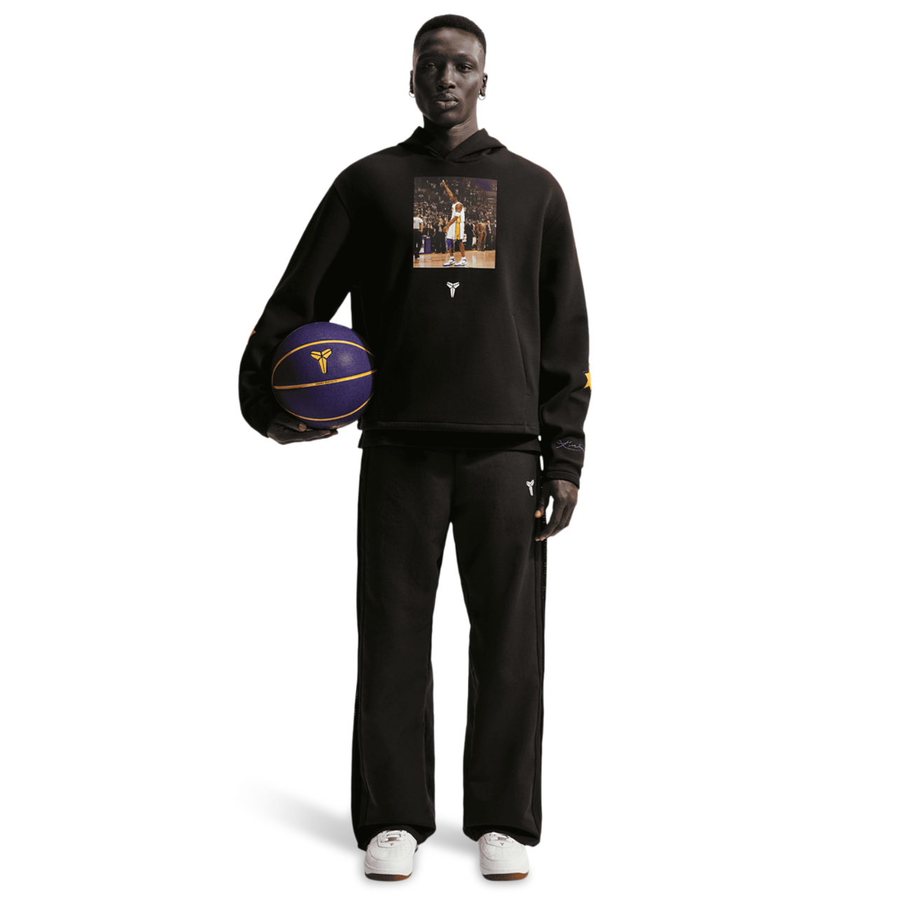 Nike Kobe '81 Dri-FIT Fleece Pullover Hoodie Image 7 of 8. Tap to open photo gallery.