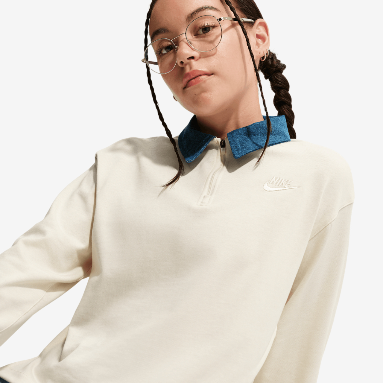 Nike NSW Pullover Long Sleeve Top Image 3 of 5. Tap to open photo gallery.