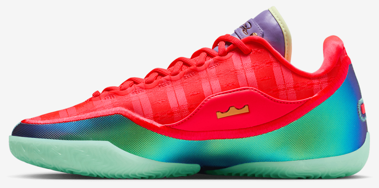 Nike Lebron XXIII Xmas Image 2 of 10. Tap to open photo gallery.