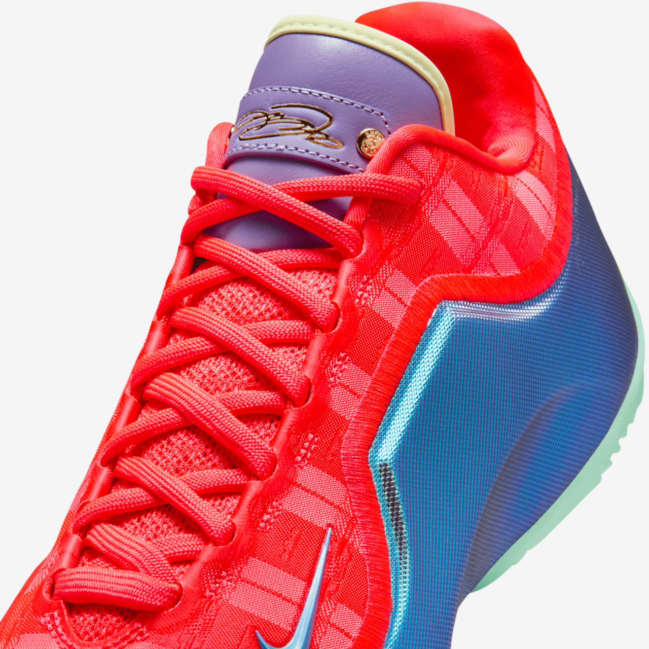 Nike Lebron XXIII Xmas Image 7 of 10. Tap to open photo gallery.