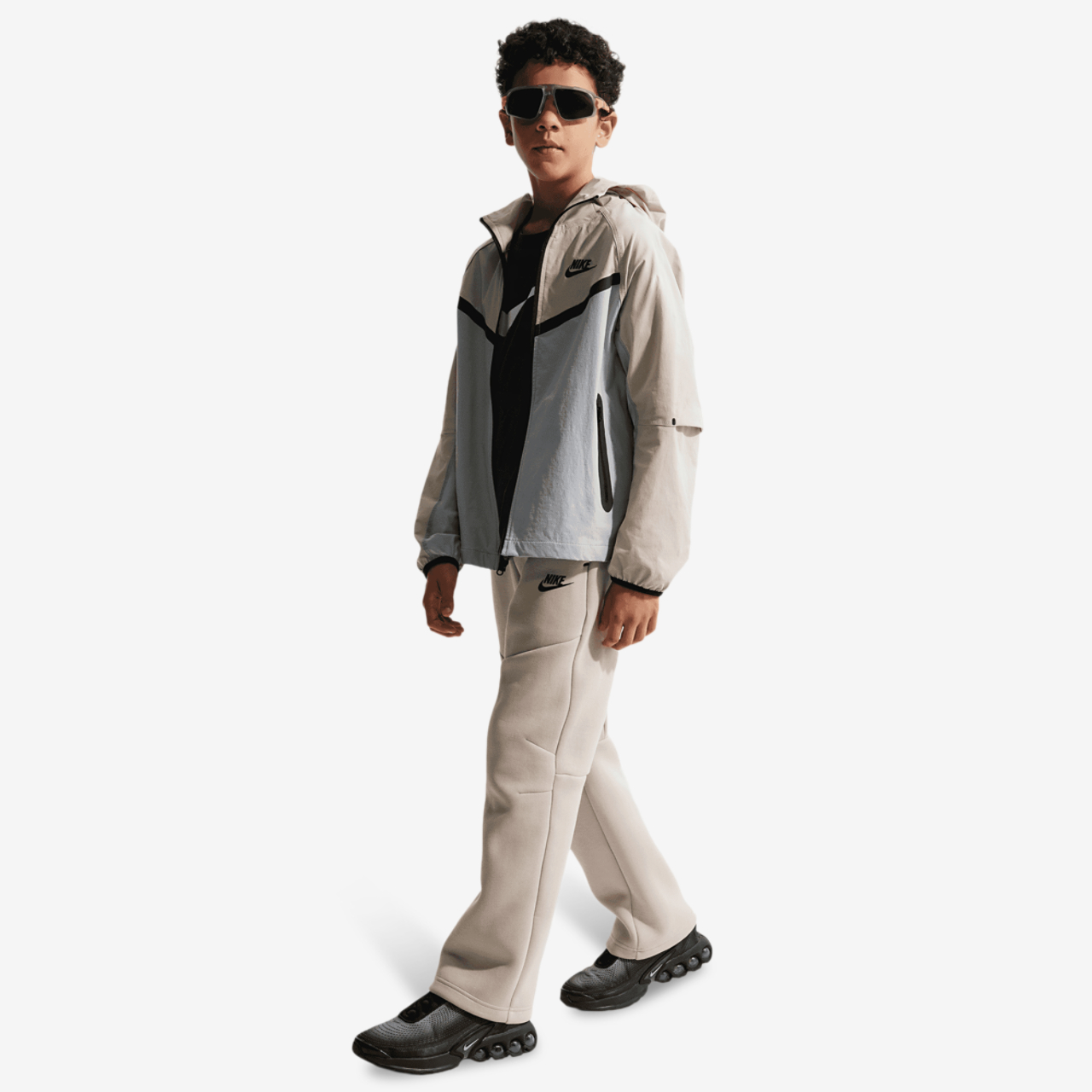 Nike NSW Tech Fleece OH Pants Image 3 of 5. Tap to open photo gallery.