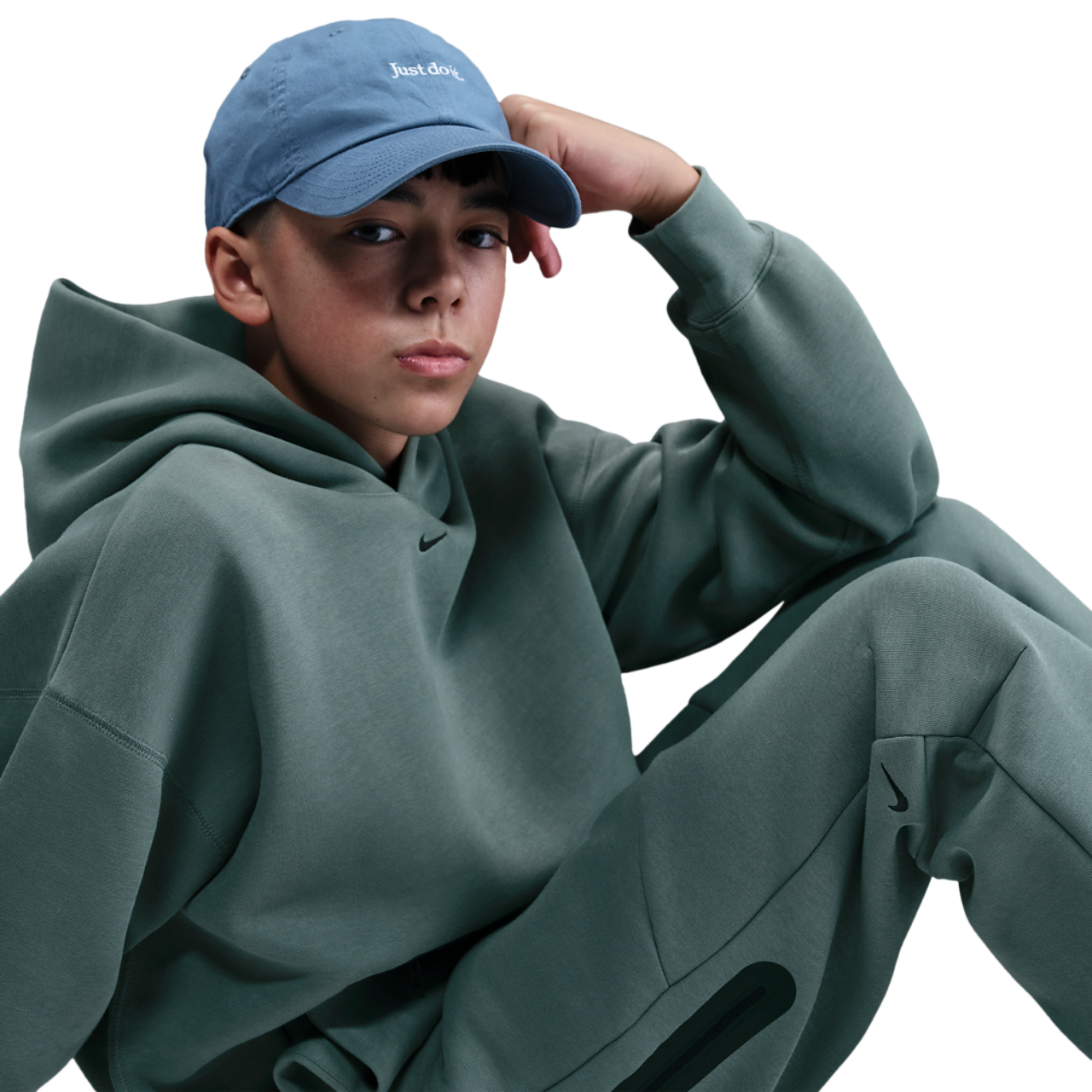 Nike NSW Oh Tech Fleece Pant Image 3 of 4. Tap to open photo gallery.