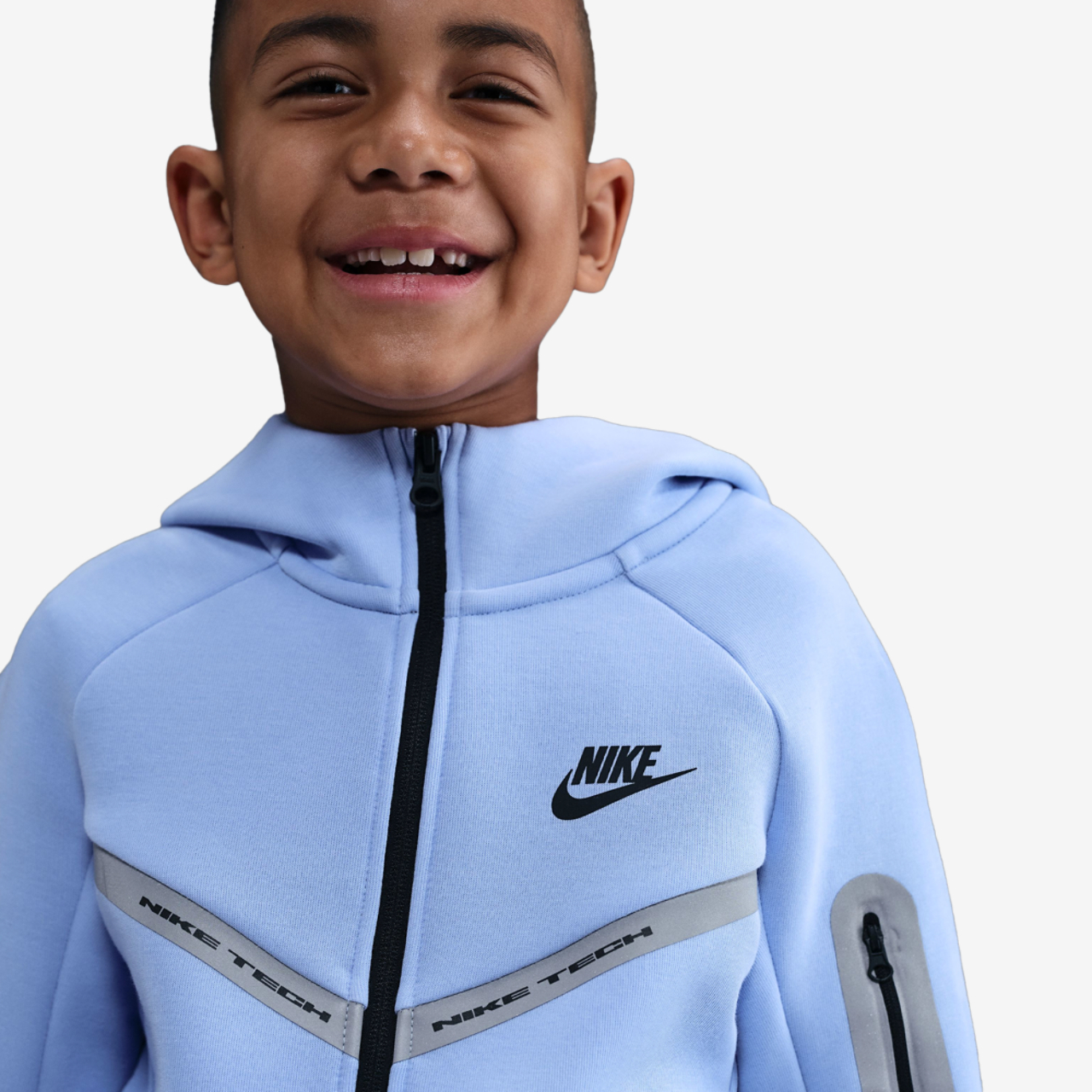 Nike NSW Tech Fleece Reflective Full-Zip Image 3 of 5. Tap to open photo gallery.