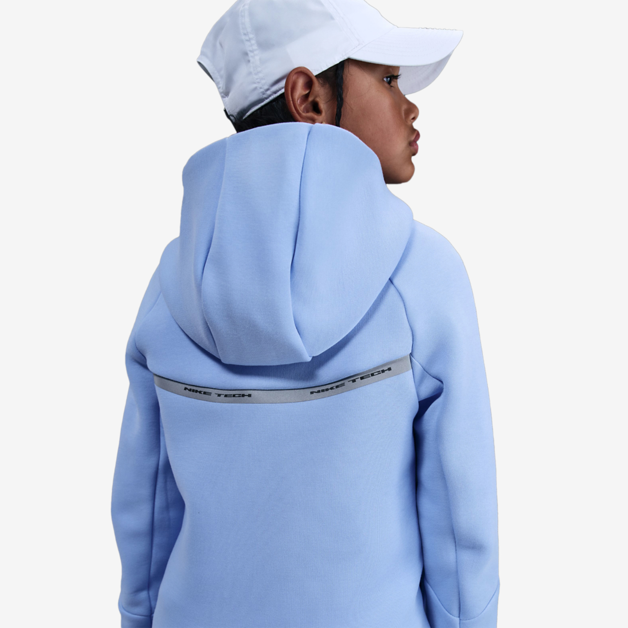 Nike NSW Tech Fleece Reflective Full-Zip Image 4 of 5. Tap to open photo gallery.